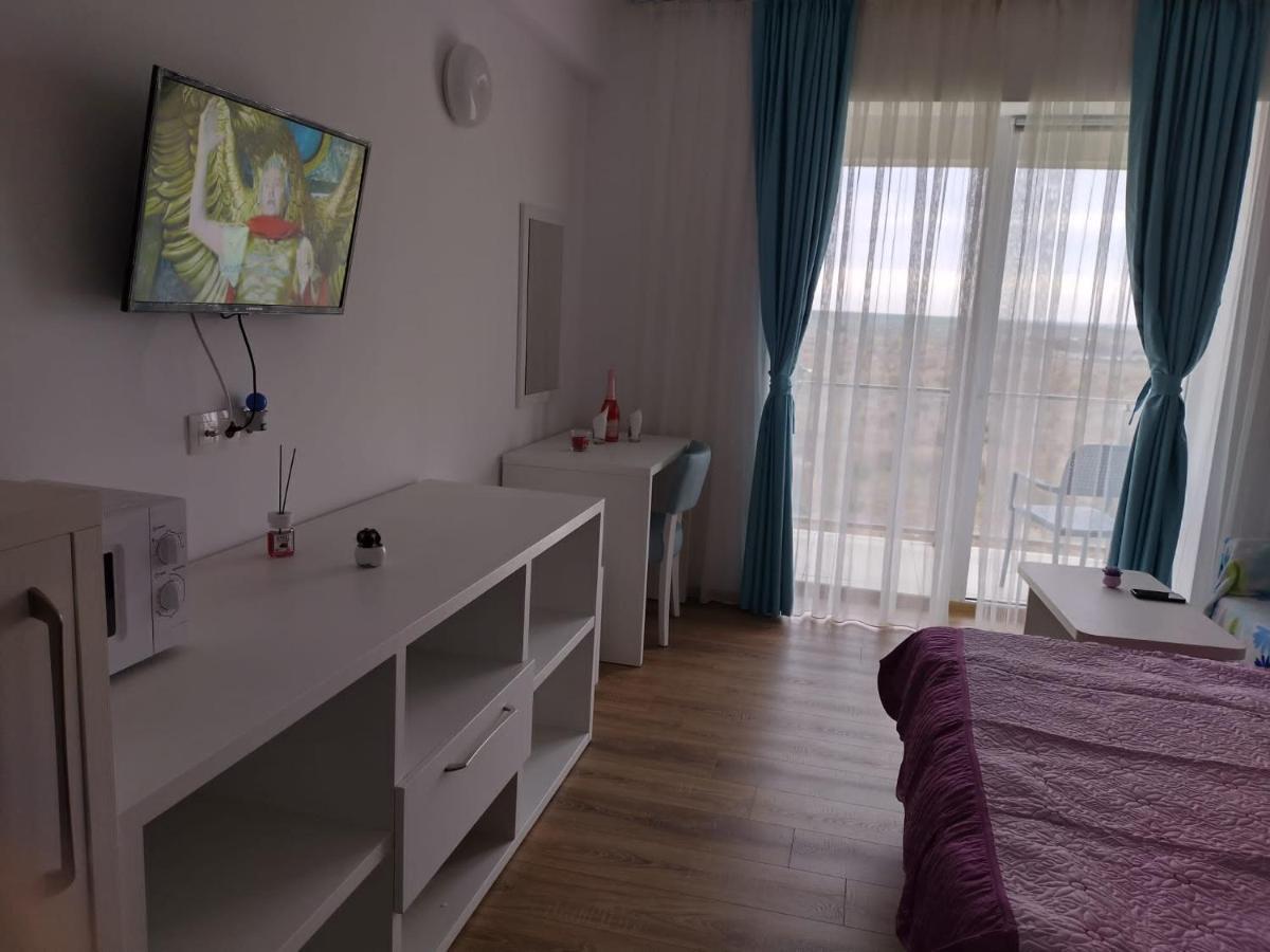 Blaxy Resort Stefi Cu Acces La Piscine Gratuit Douăzeci şi Trei August エクステリア 写真
