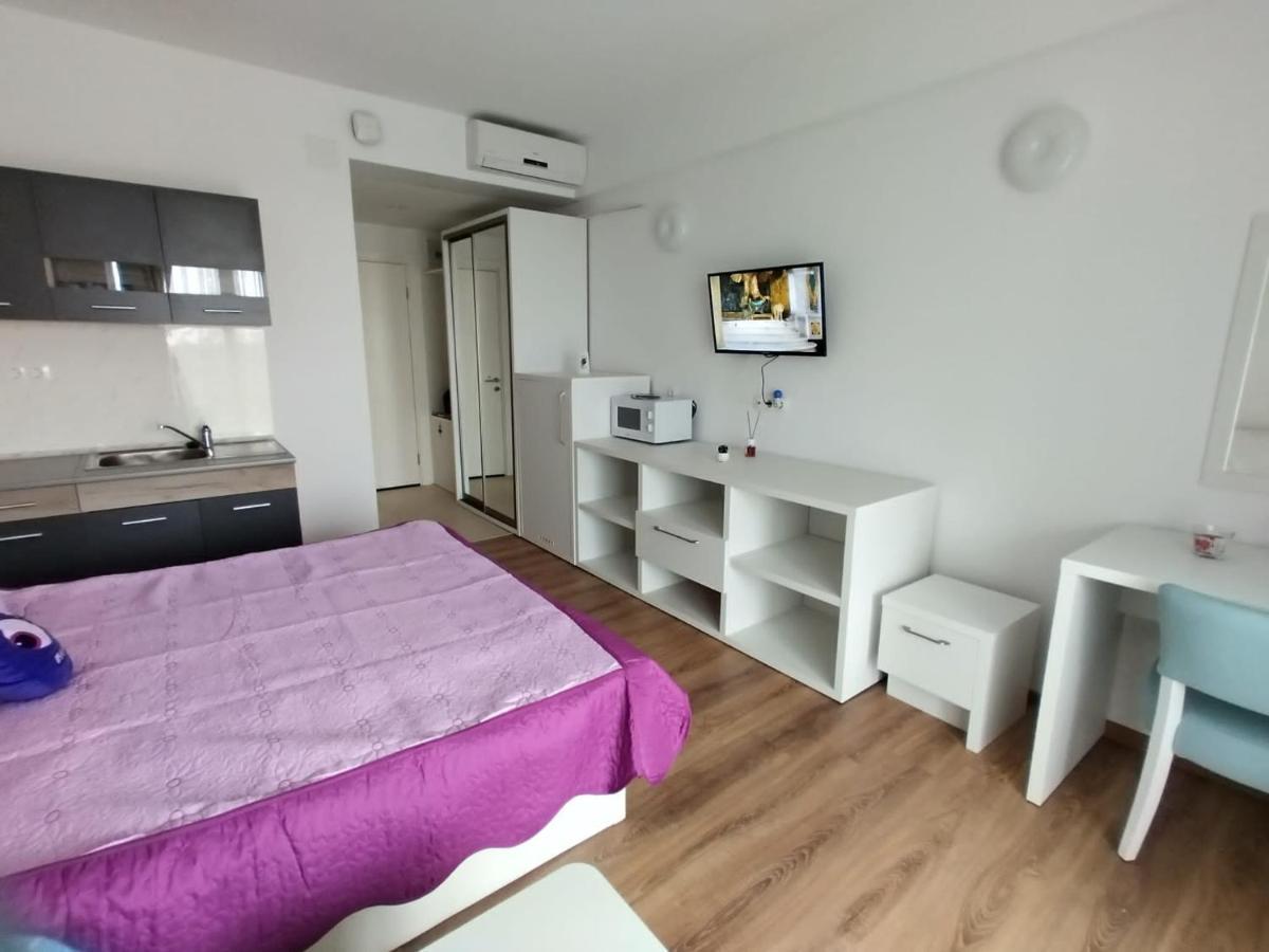 Blaxy Resort Stefi Cu Acces La Piscine Gratuit Douăzeci şi Trei August エクステリア 写真