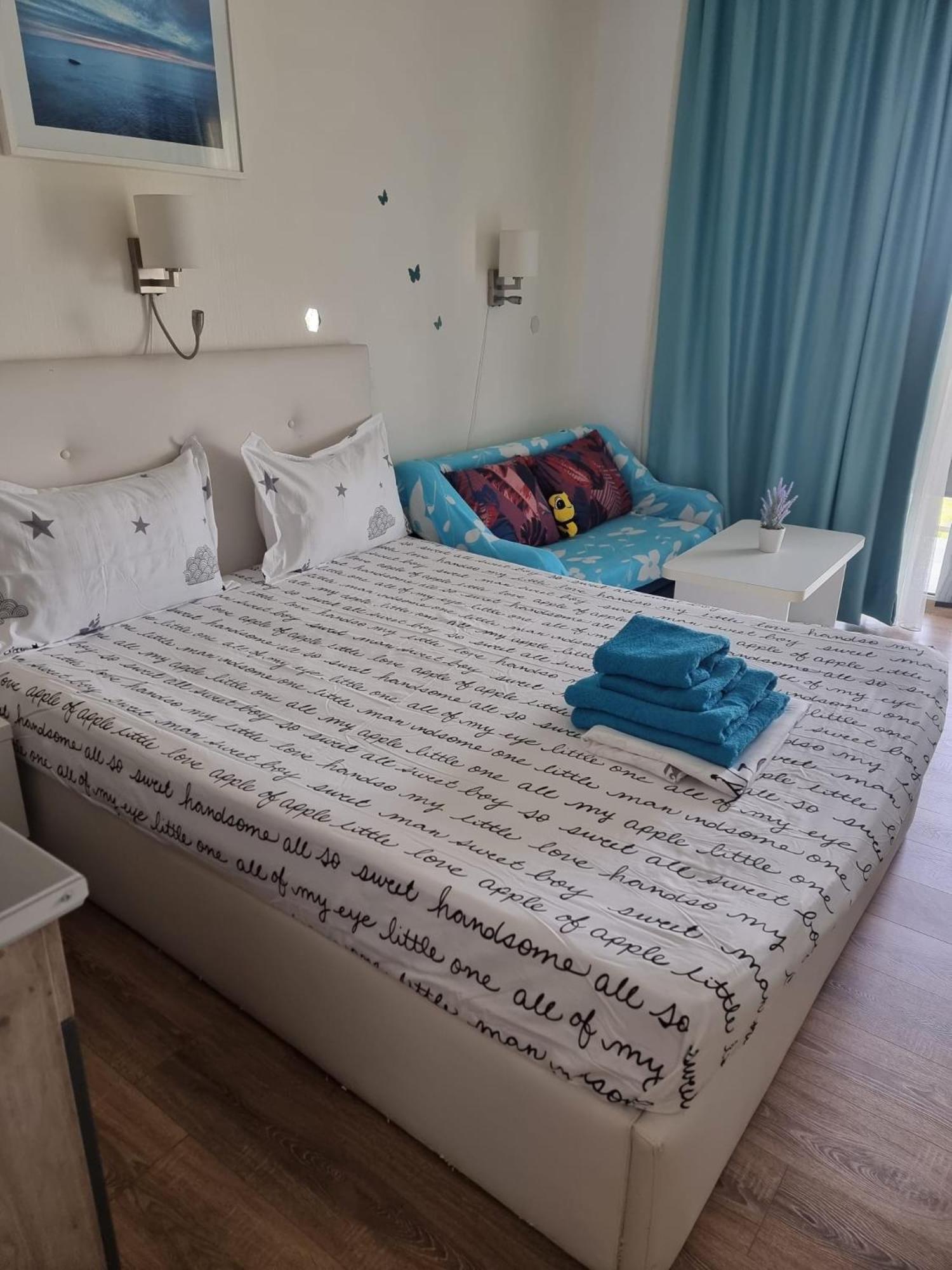 Blaxy Resort Stefi Cu Acces La Piscine Gratuit Douăzeci şi Trei August エクステリア 写真